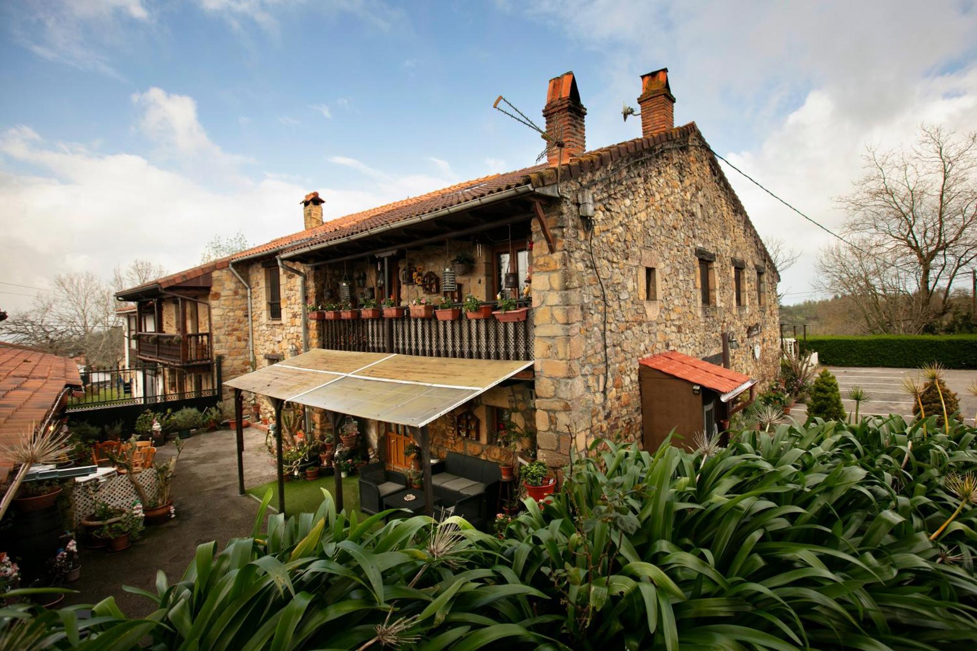 Posada La Herradura Liermo Exterior photo